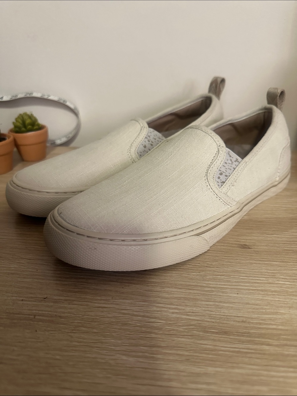 Natural Reflections Ivy Cream Canvas Slip On Sneakers Shoes US 8.5M UK 7M EU 39M